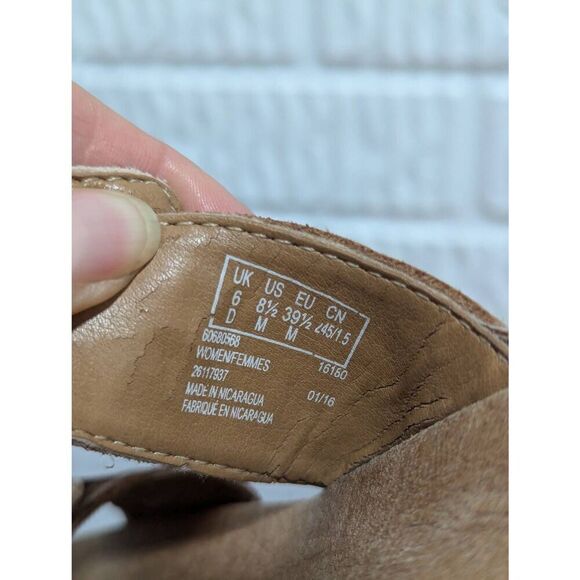 Clarks Collection Women's Tan Cushion Soft 2" Heel Comfort Sandals Size 8.5 - Picture 2 of 8